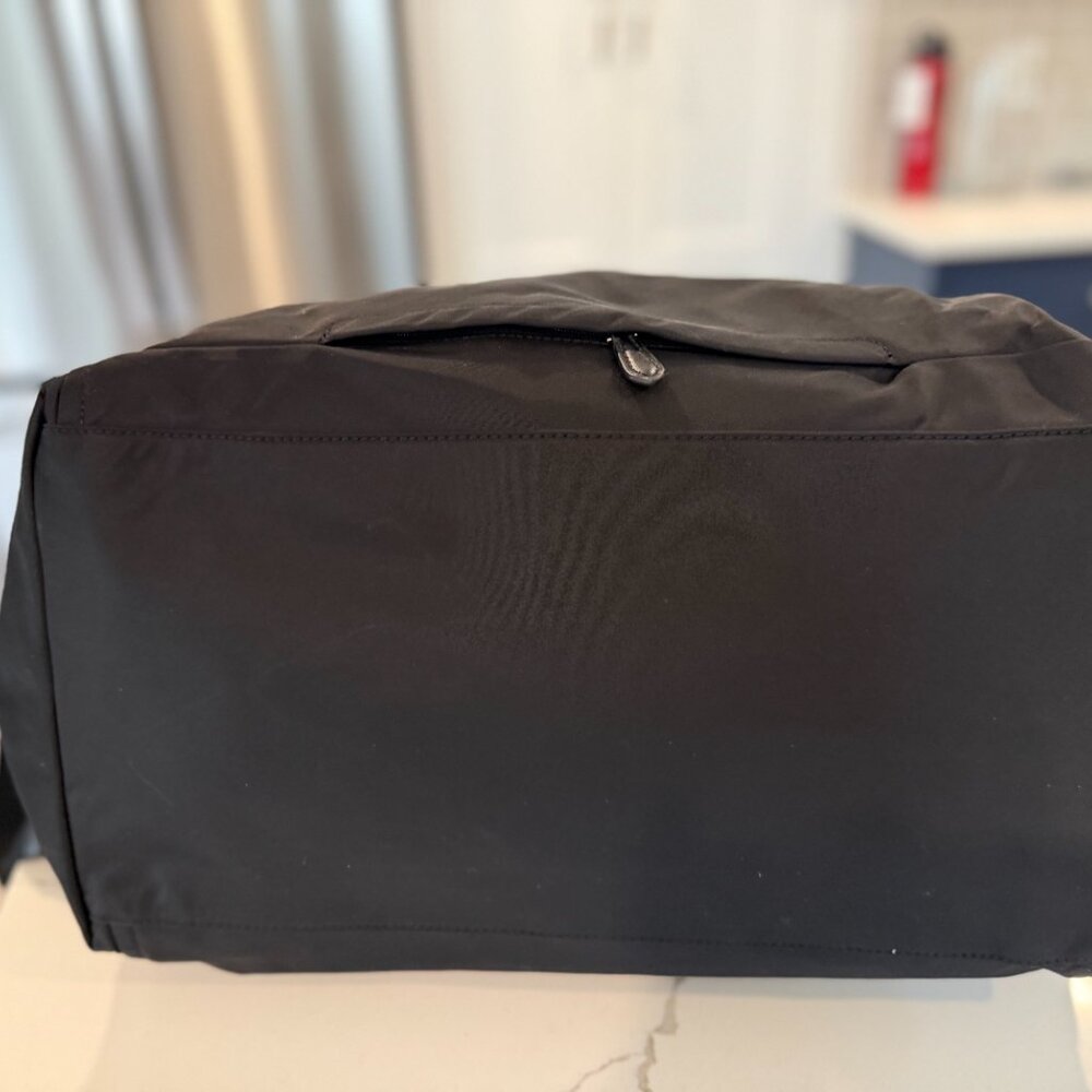 Kate Spade Chelsea weekender bag, black And Two Travel Makeup Cases Bundle - Picture 9 of 14